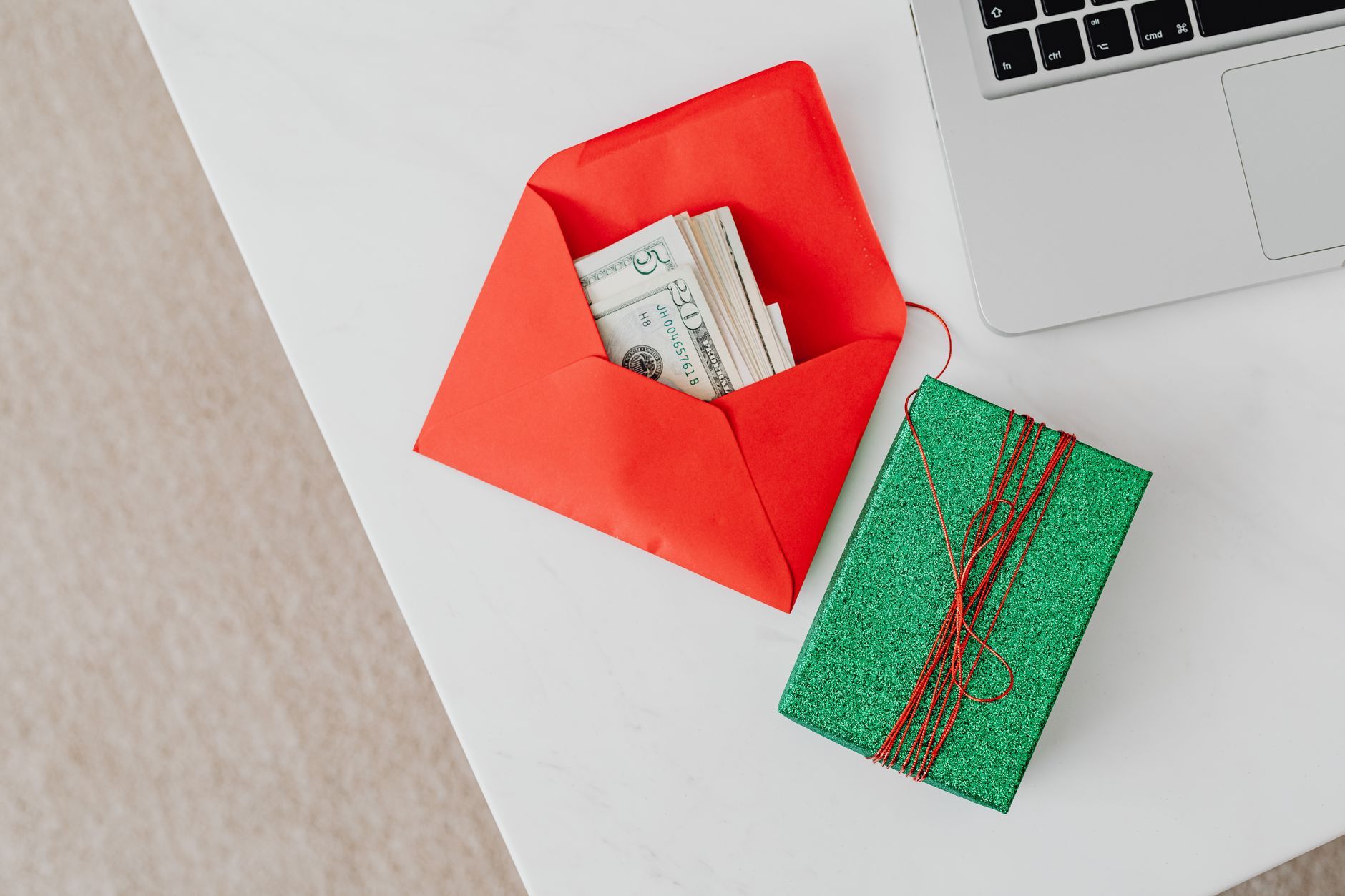 How to Create a Holiday Budget That Actually Survives